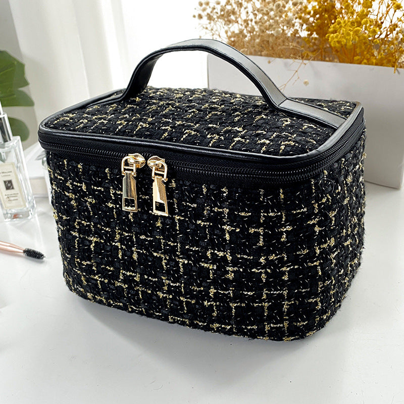 Die Pariser Kosmetiktasche