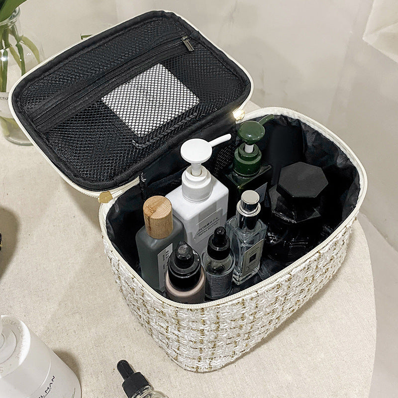 Die Pariser Kosmetiktasche